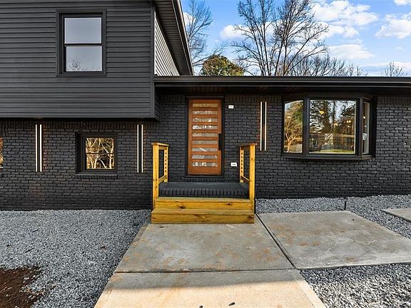 2nd image of 1137 Pair Rd SW