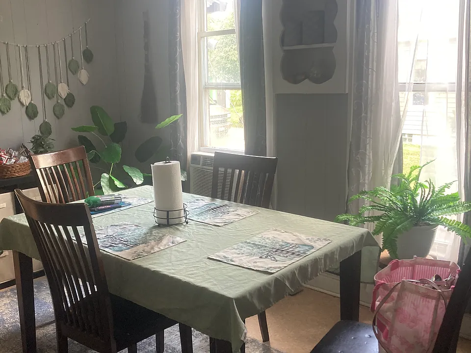 87 S Main St #1