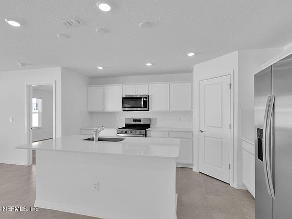 5th image of 7082 SANDPERCH Street
