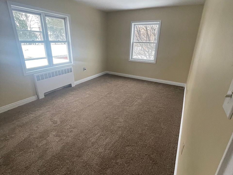1st image of 147 N Dawes Ave