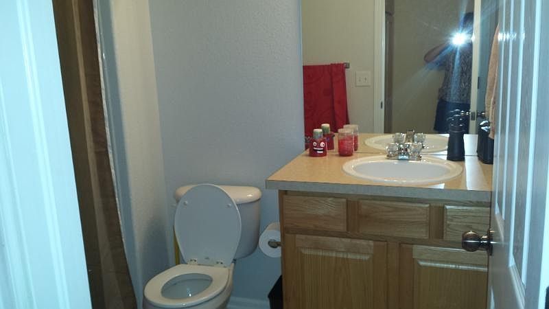 2nd bedroom's Bathroom with tub and shower