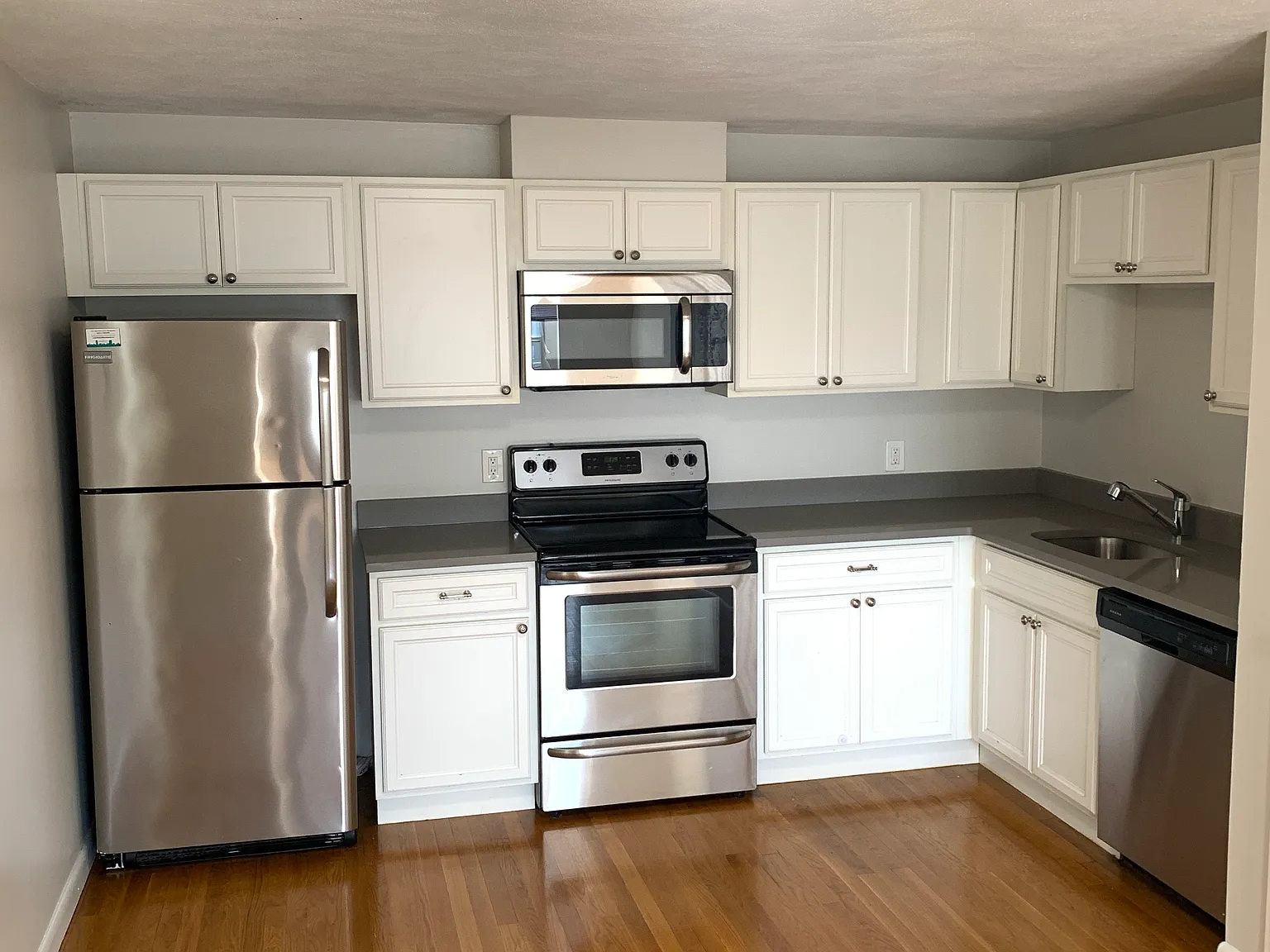 Salem Ave, Woburn — Photo 1