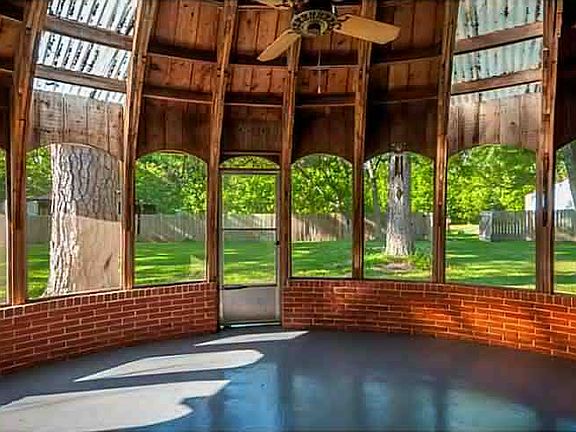 Screened in back patio