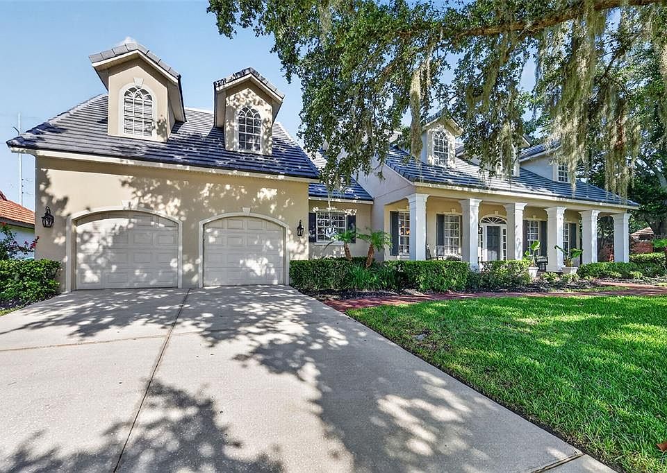 1st image of 900 BRIGHTWATER CIRCLE