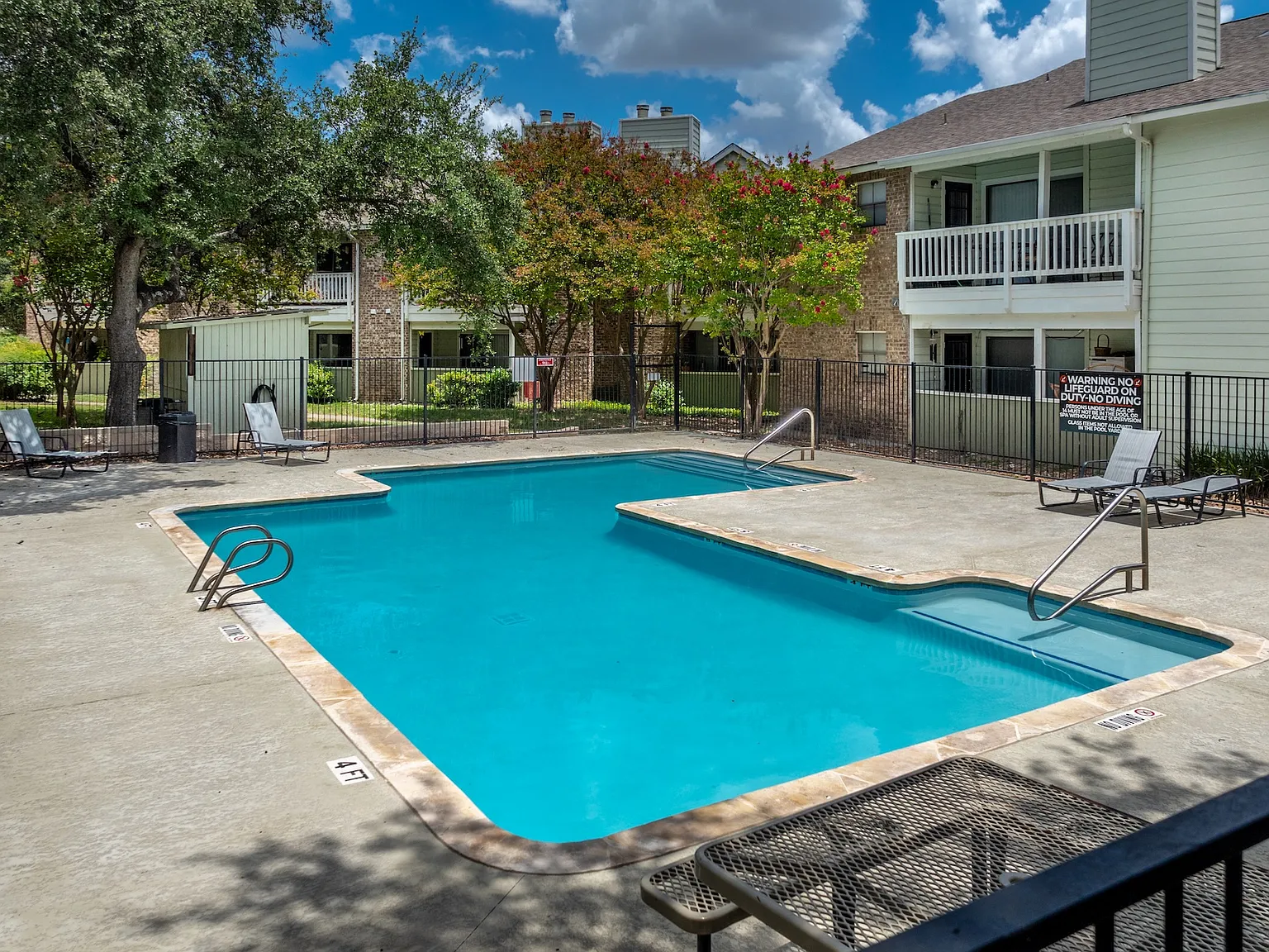Austin Pointe Apartments — Photo 2