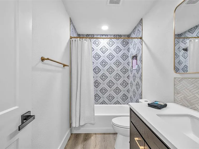 2310 Mary Sue St — Photo 24