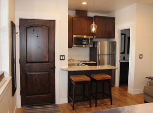 61230 Laurel Springs Ln, Bend, OR 97702