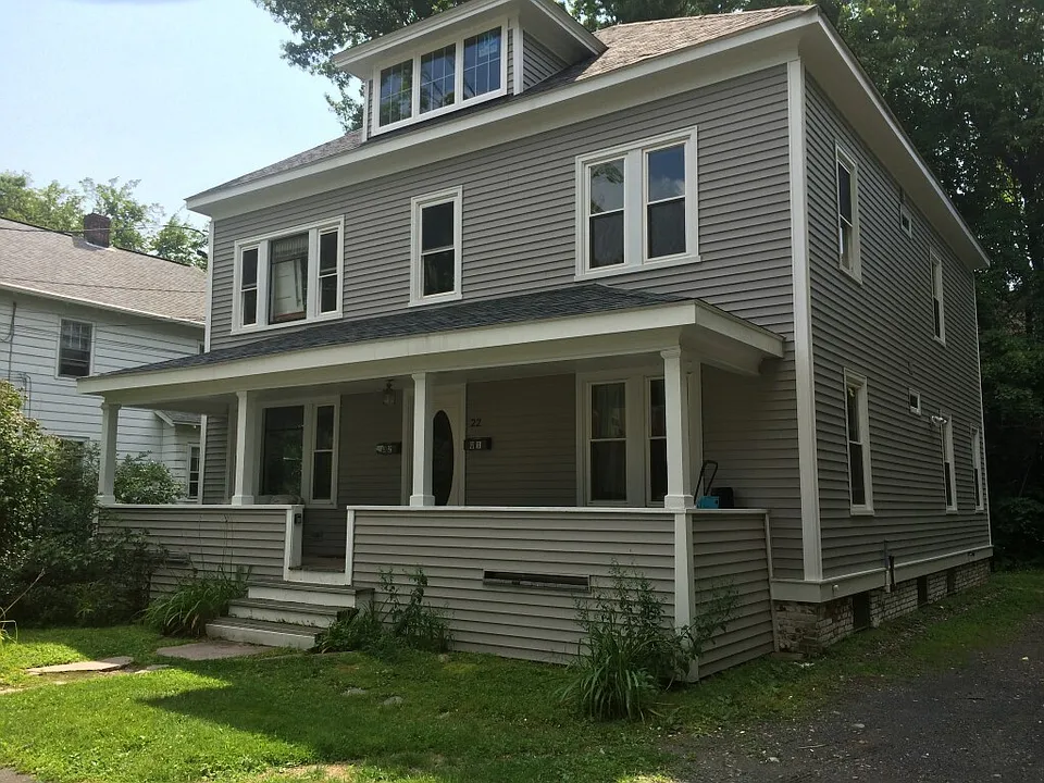 22 Hooker Ave #1