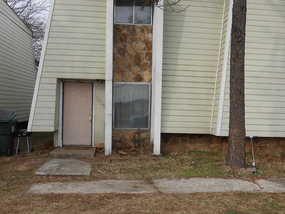 1st image of 1226 Northcliff Ave
