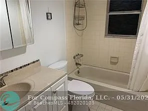 430 SE 2nd Ave #3E — Photo 7