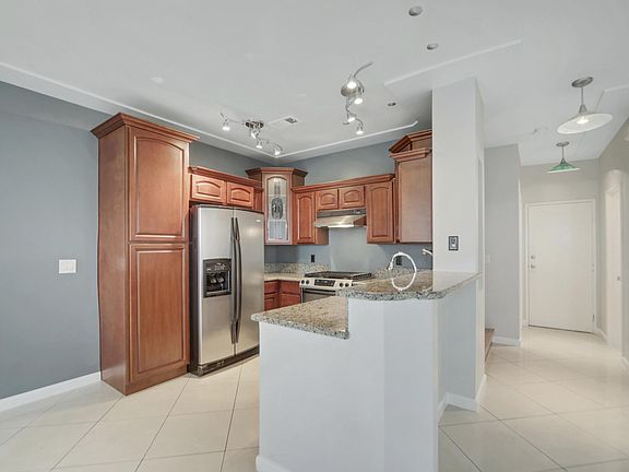 3rd image of 251 S Green Valley Pkwy Unit 411