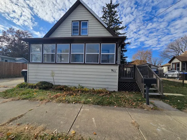 911 S Mason St, Bloomington, IL 61701