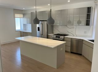 2202 W Race Ave #1W, Chicago, IL 60612