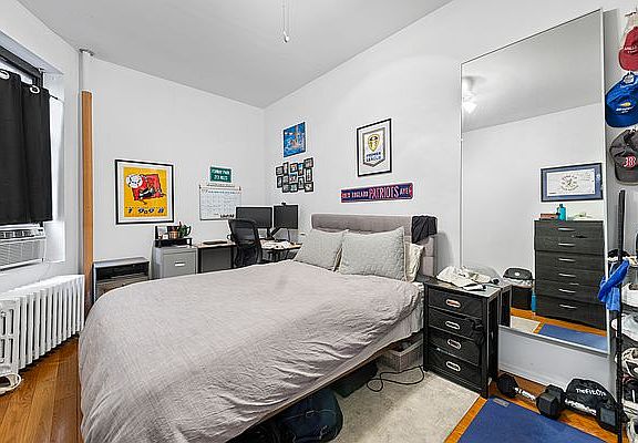 5th image of 1457 3rd Ave APT 4S