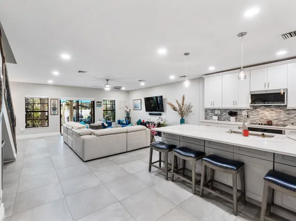2932 Hidden Harbour Court, Dania Beach, FL 33312