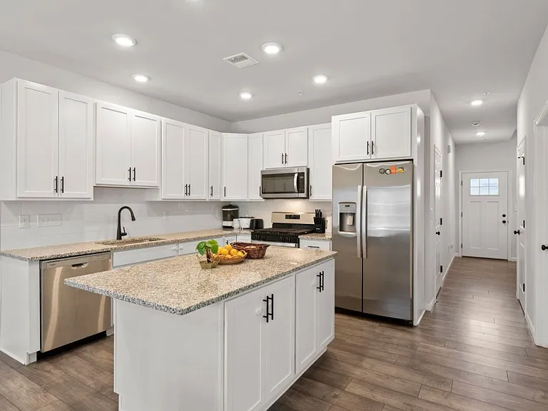 230 Honey Ln — Photo 15