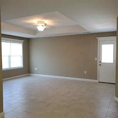 905 W Gay St #A — Photo 3