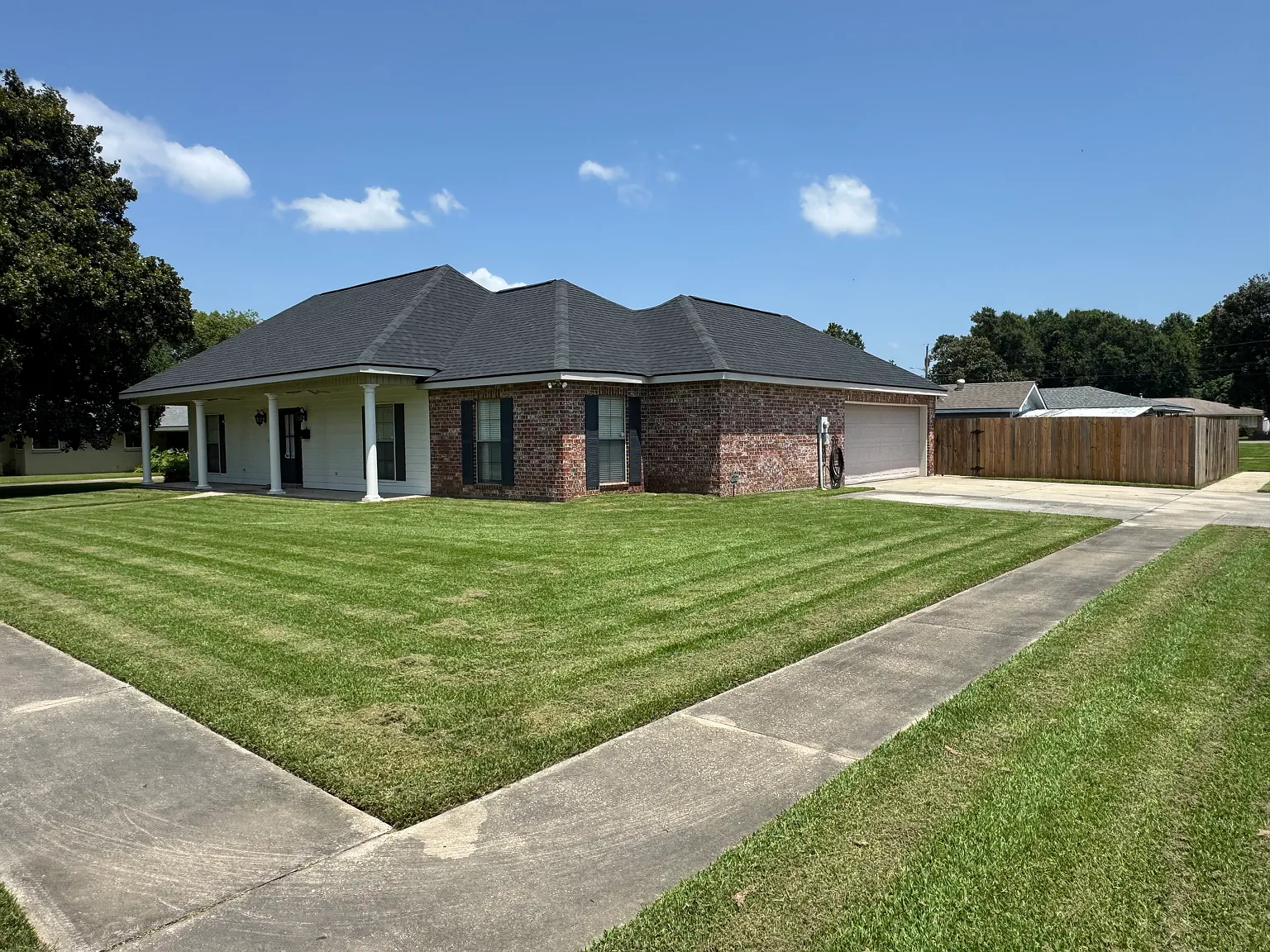 3 bed, 1544 sqft, $1,900 — Photo 2