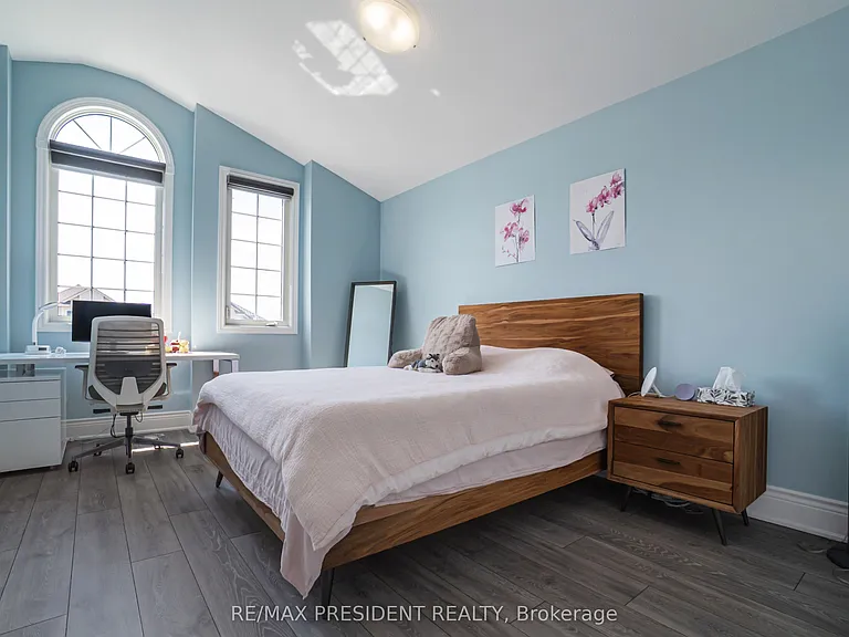 1565 Mickleborough Ct — Photo 29