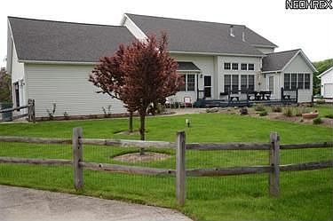 4th image of 682 Wheatfield Dr
