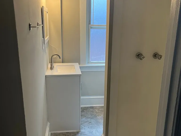 4822 Chamberlayne Ave — Photo 7