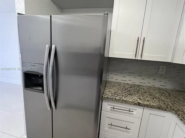 9520 SW 8th St #118 — Photo 17