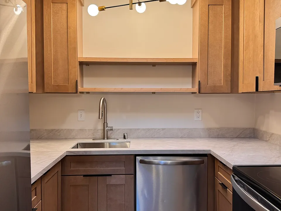 3433 23rd Ave W