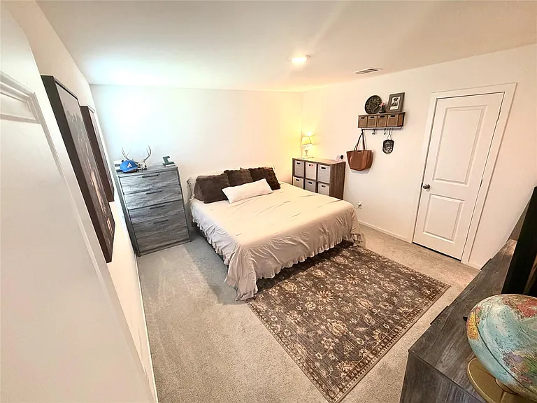 244 Houston Ave — Photo 11