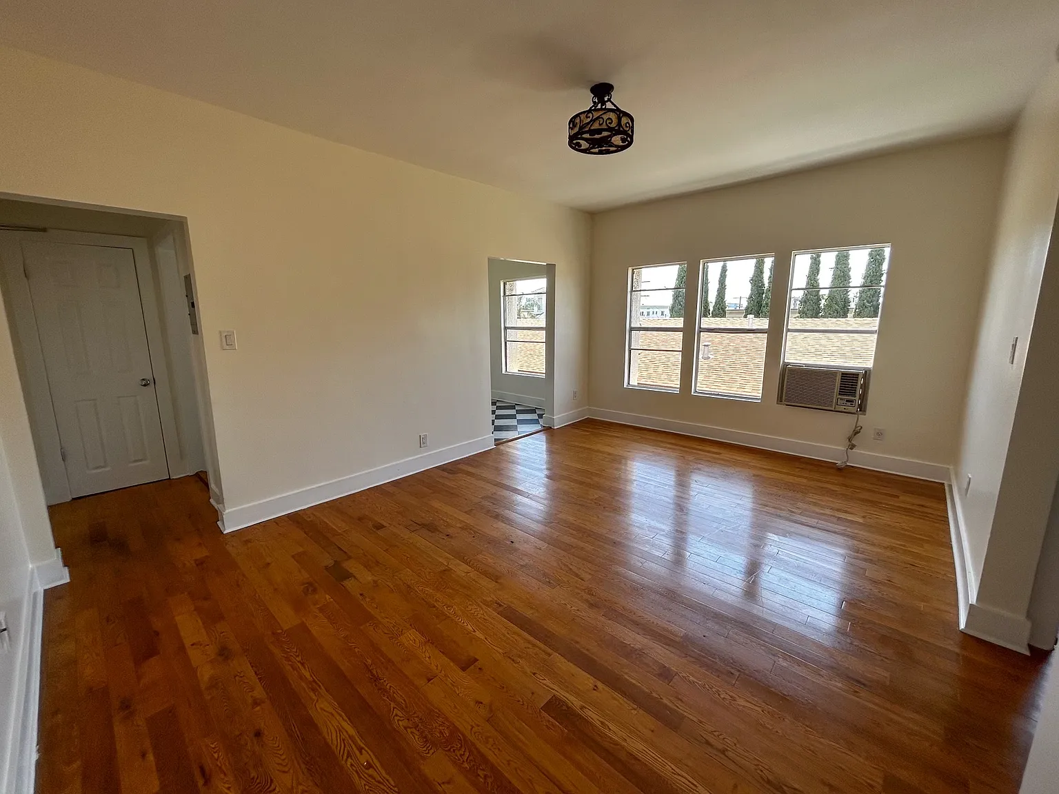 Normandie Hollywood, LLC — Photo 2