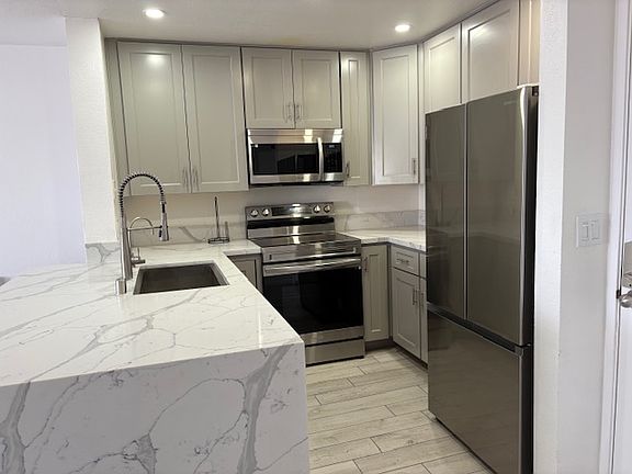 2nd image of 3550 Lebon Dr Unit 6414