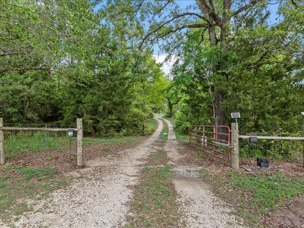 8172 County Road 208, Navasota, TX 77868