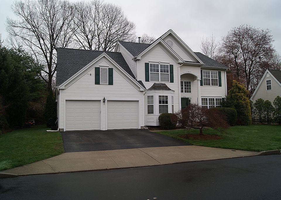 2nd image of 240 Acorn Ln