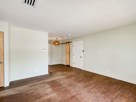 4th image of 1707 Overhill Dr