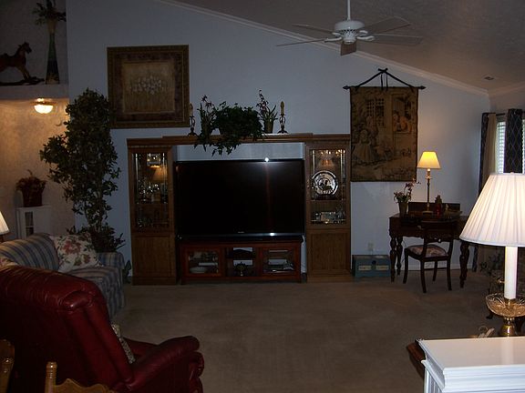 5th image of 1028 Berrywood Dr
