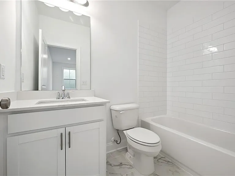 124 Downing Dr — Photo 24
