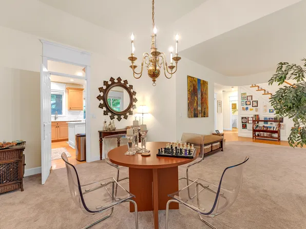 14158 Kimberly Cir, Lake Oswego, OR 97035
