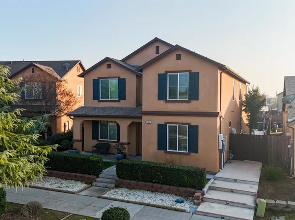 5922 E Fancher Creek Dr, Fresno, CA 93727