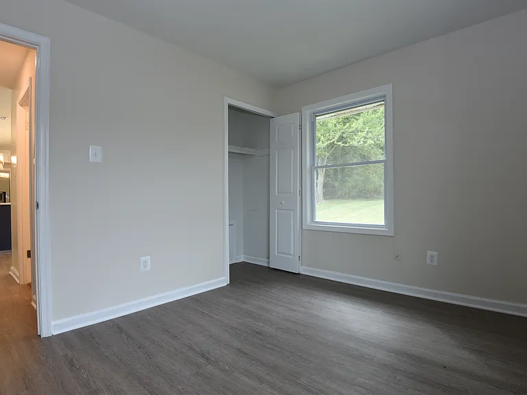 303 Rivermont Dr — Photo 10