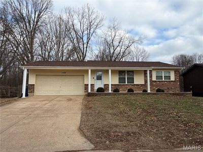 1709 Hawthorne Dr, Pacific, MO, 63069