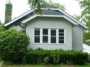 1020 N Poplar St, Waukegan, IL 60085