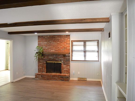 3rd image of 513 E 117th St #513