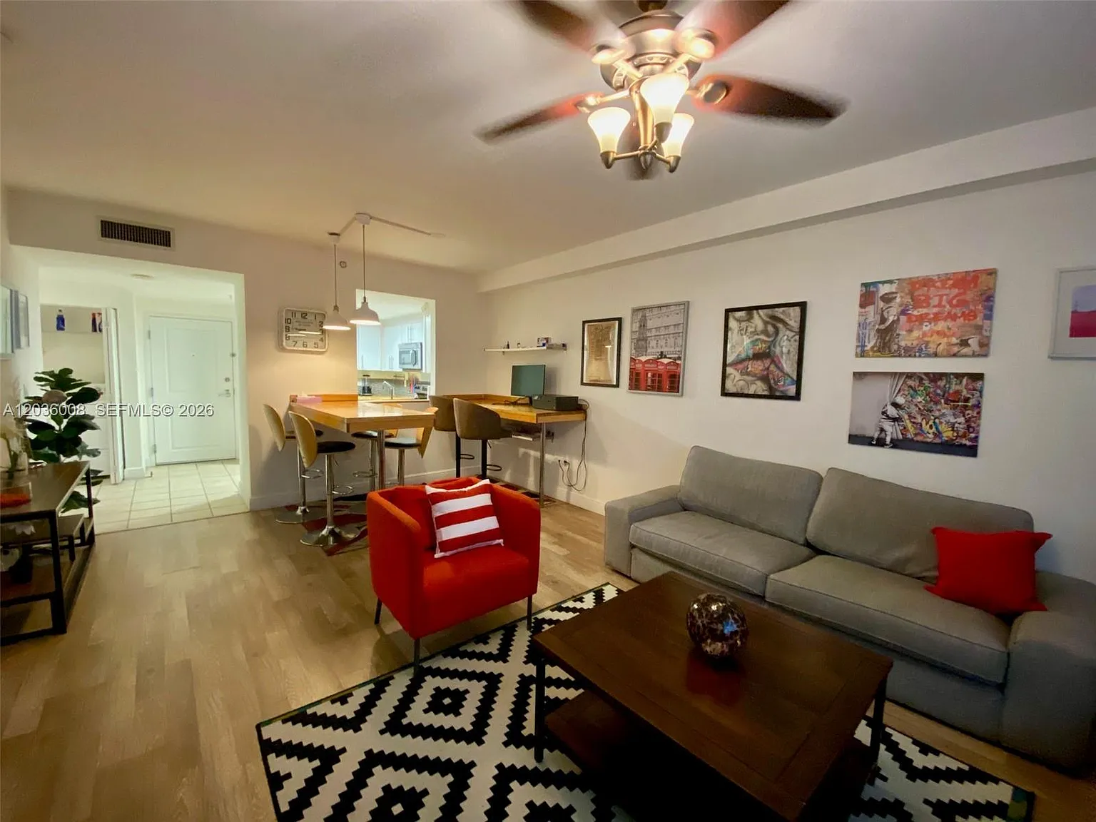 Vue At Brickell Condo — Photo 2
