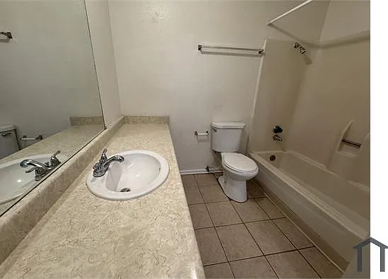 1144 Tribune St #D — Photo 8