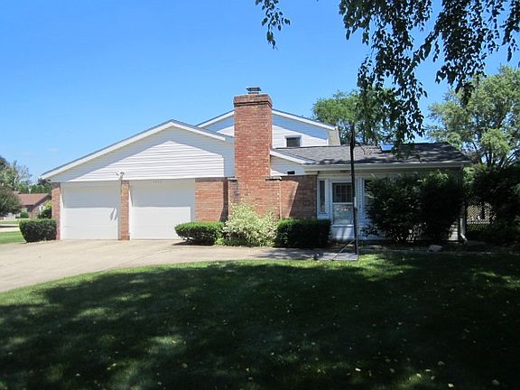 3rd image of 3003 S East Lake Dr