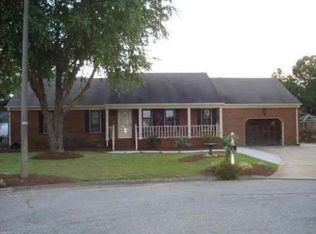 800 High Point Ln, Chesapeake, VA 23322