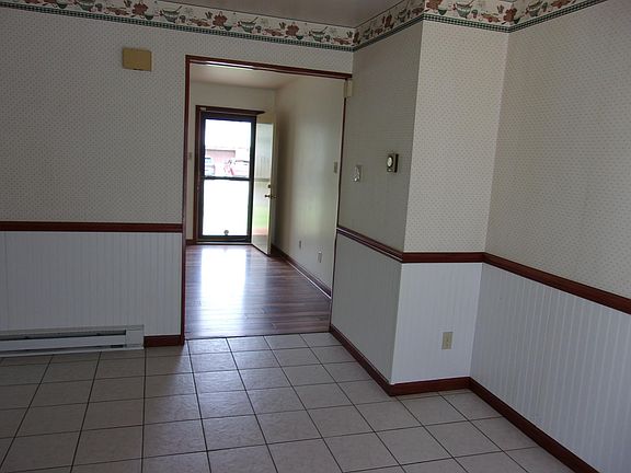 5th image of 105 N Welles Ave