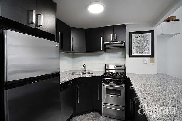 Sold by (Legacy) Elegran | media 17