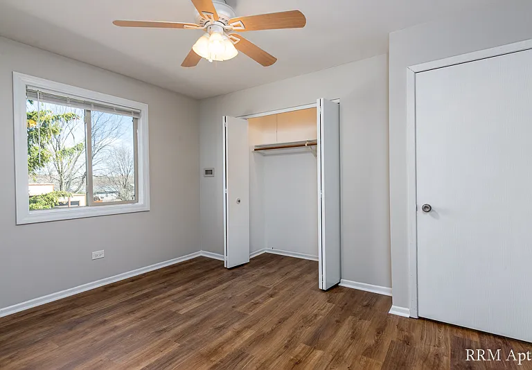 Pioneer Court Apartments — Photo 12