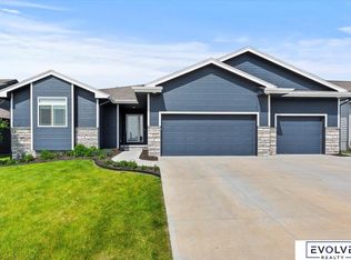 12040 S 44th St, Bellevue, NE 68123