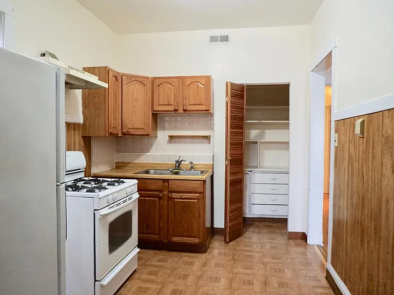 1525 W Ardmore Ave #1 — Photo 9